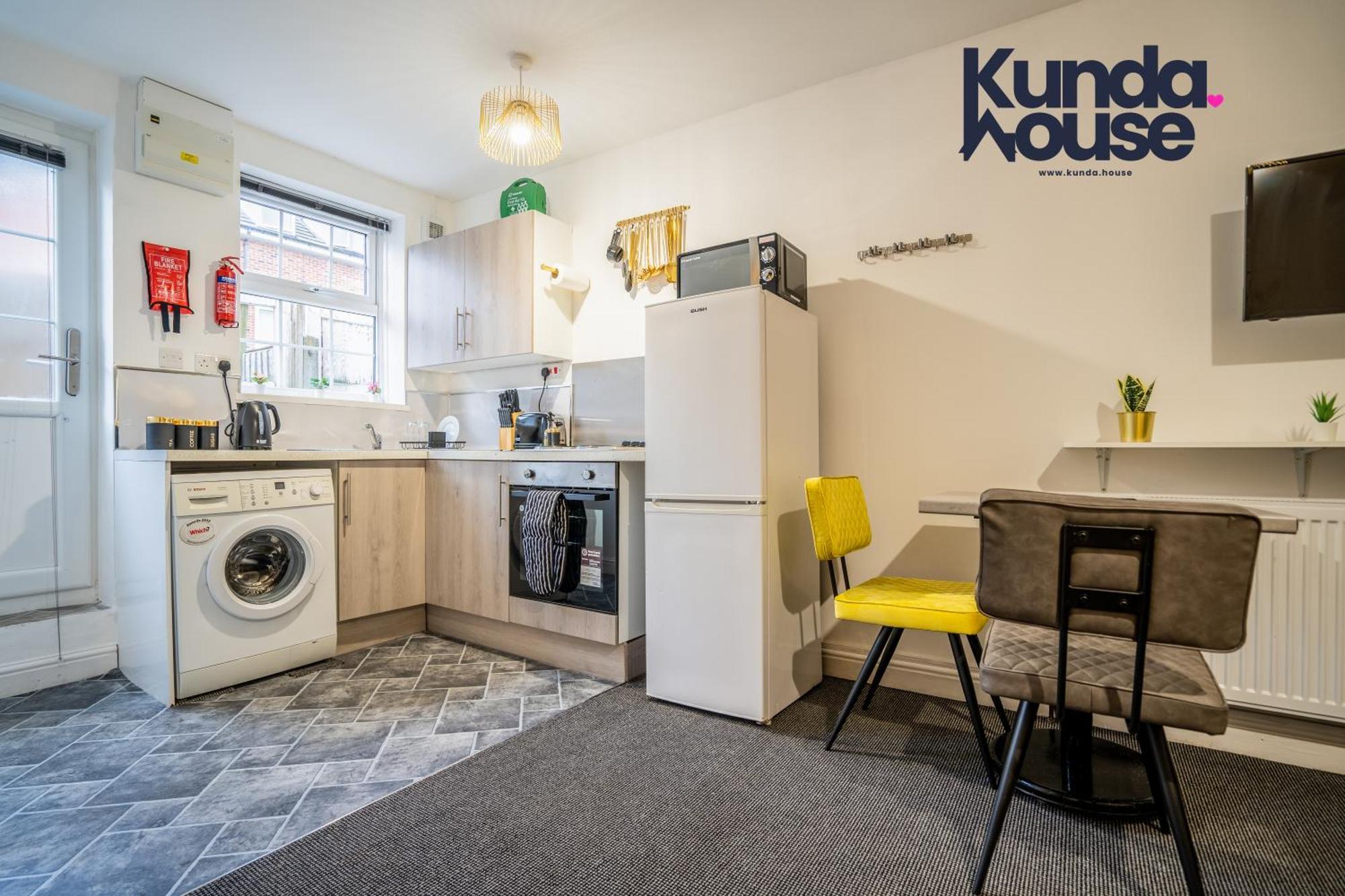 Kunda House In Tyseley Daire Birmingham Dış mekan fotoğraf